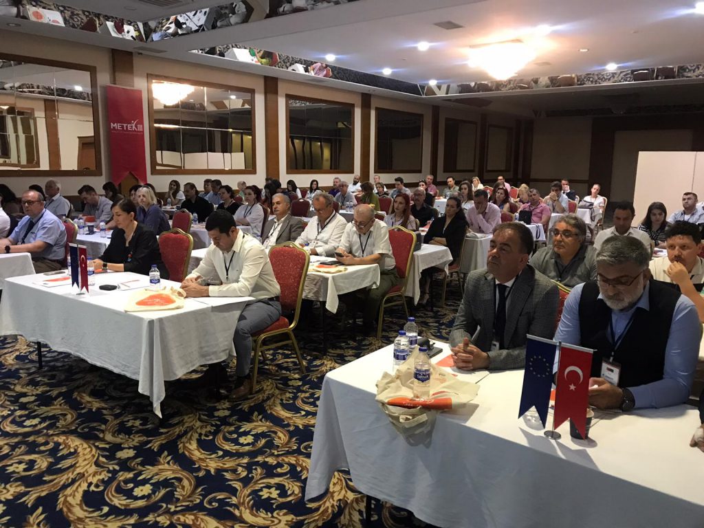 İzmir’de E-Mezun Bilgilendirme Toplantısı Gerçekleştirildi.
