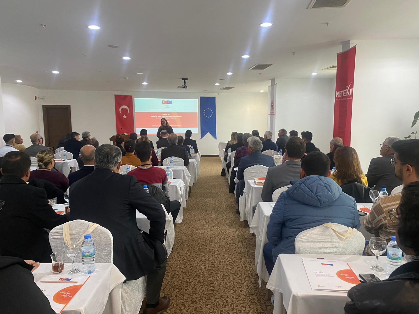 E-Mezun Sistemi Bilgilendirme Toplantısı | Kırşehir